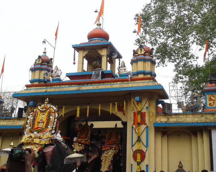 ഓമല്ലൂർ ശ്രീ രക്തകണ്ഠസ്വാമി ക്ഷേത്രം